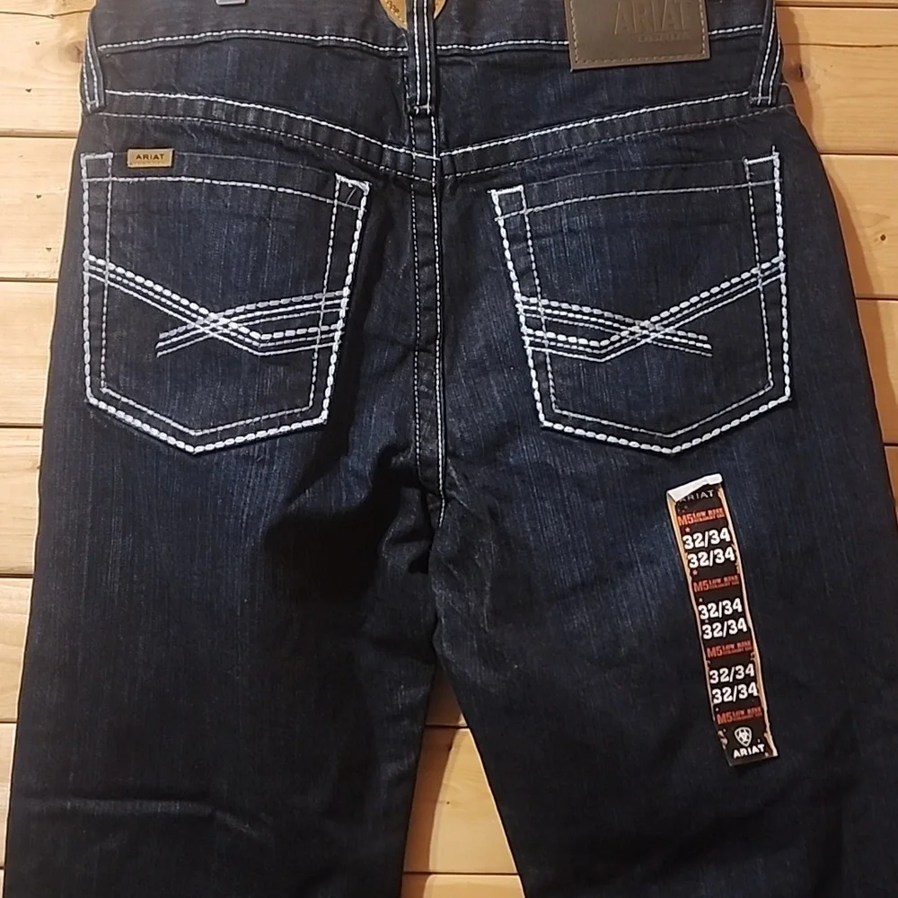 Mens Ariat M5 Low Rise Straight Jeans Size 32/34 NEW